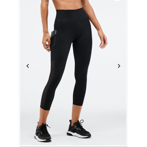 NWT❗️ Fabletics Mila High-Waisted Pocket Capris - Picture 3 of 16